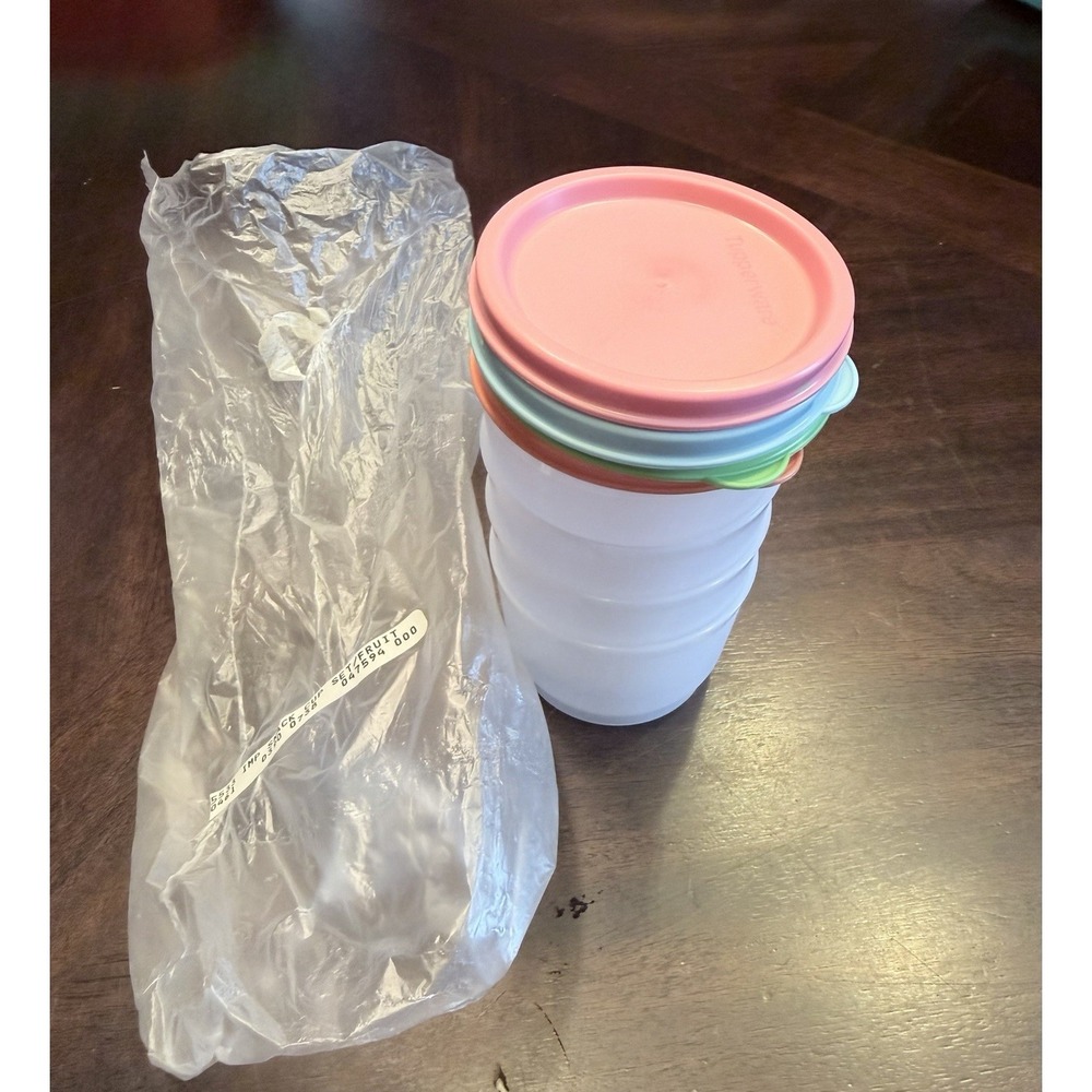 Tupperware Set Up 4 Snack /Fruit Cups With Lids NIP